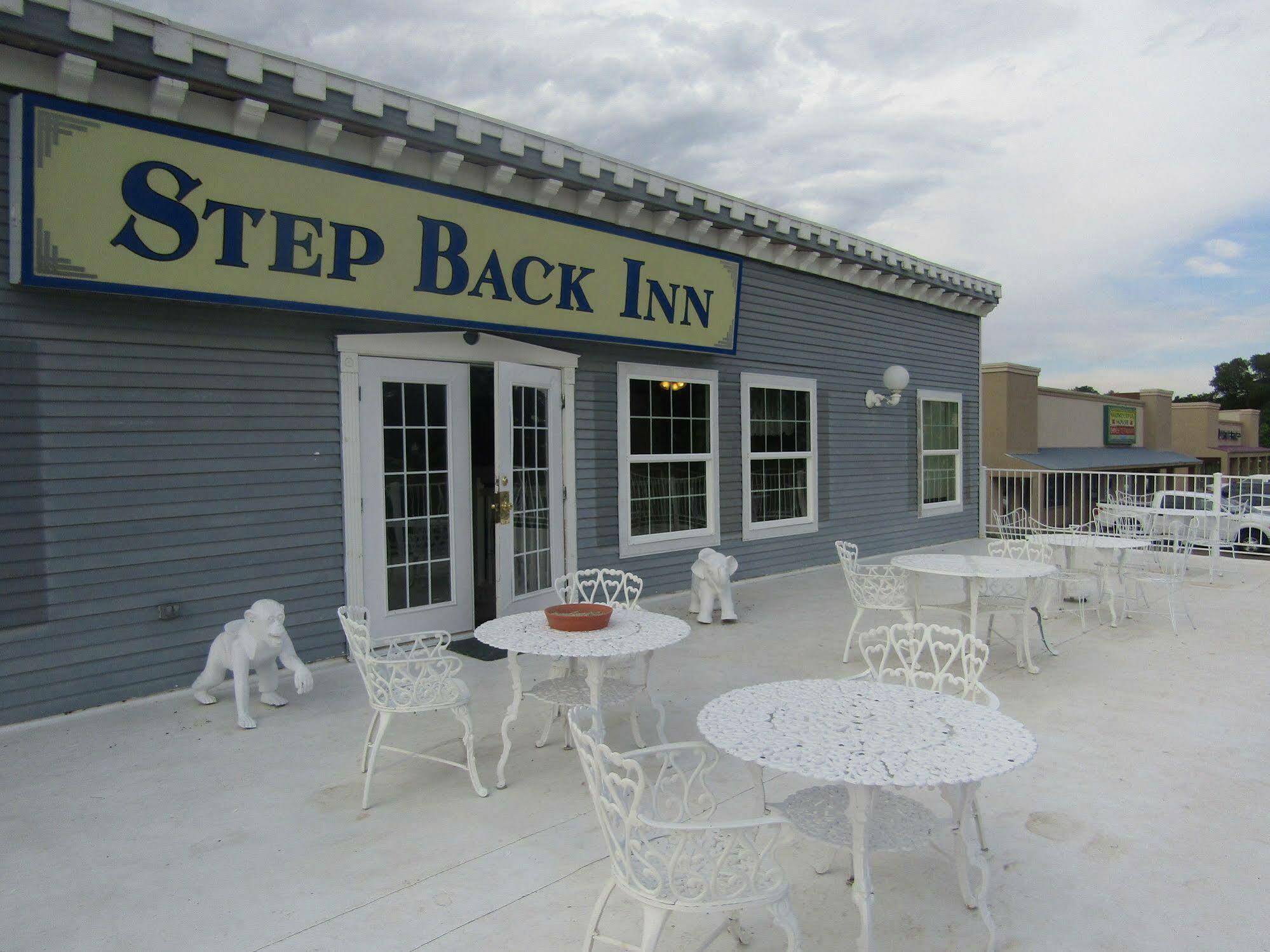Step Back Inn Aztec エクステリア 写真